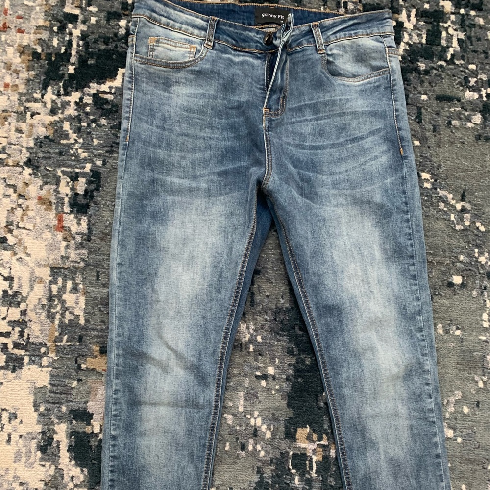 Skinny jeans